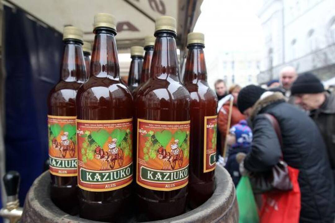 Kaziuko mugėje R.Alekna mokėsi kalti pinigus