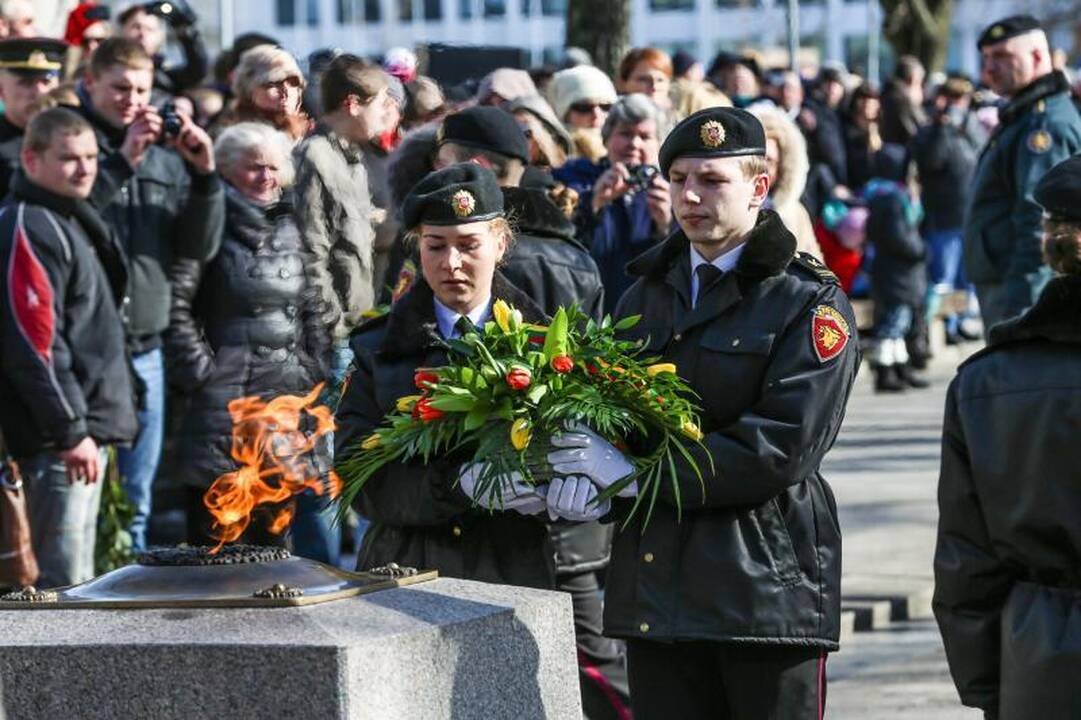 Prezidentė prisiekusiams kariams: turite gyventi ne tik sau