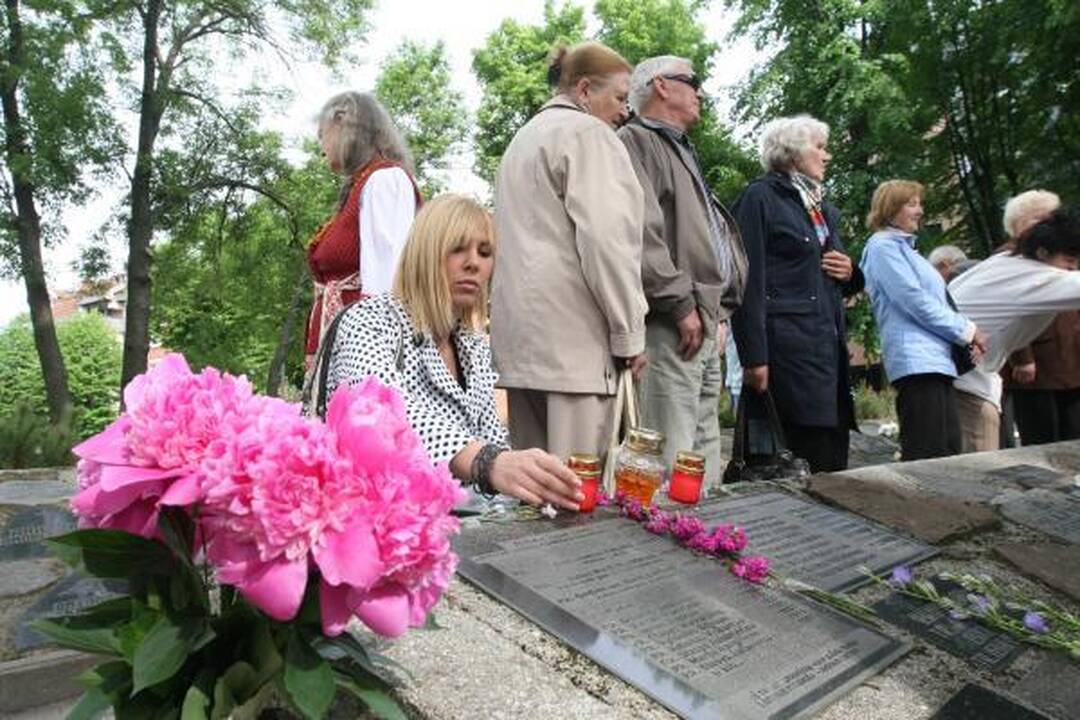 Vilties ir gedulo dieną Klaipėdoje priminė žilagalvių eisena