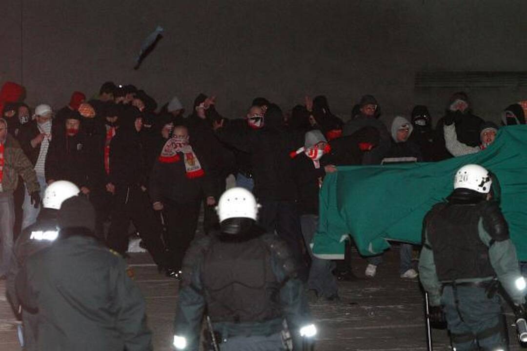 Lietuvos futbolininkai netikėtai palaužė lenkus