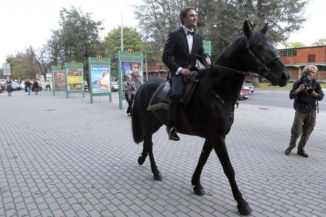 Į filmo premjerą M.Jankavičius atjojo ant žirgo