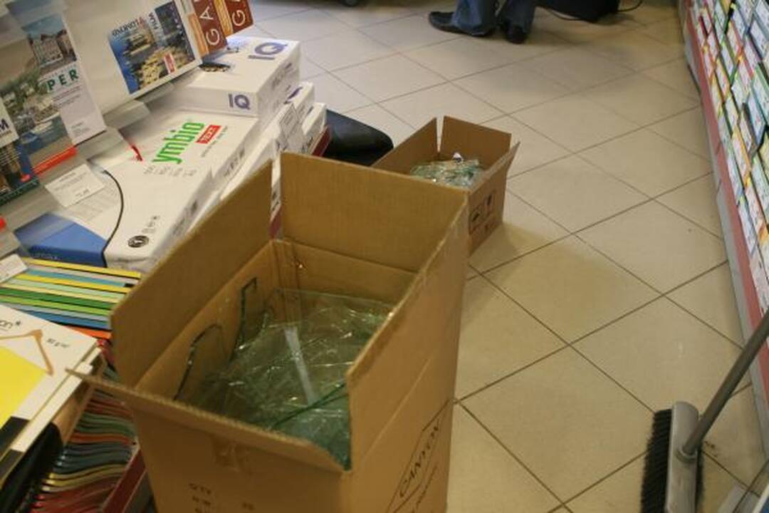 Vilniaus senamiestyje - žaibiškai apvogta parduotuvė (papildyta)