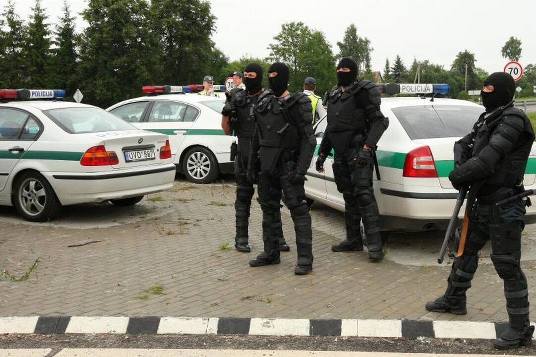 Kaune, Rotušės aikštėje, suimti 12 sirgalių, sukėlusių muštynes (atnaujinta)