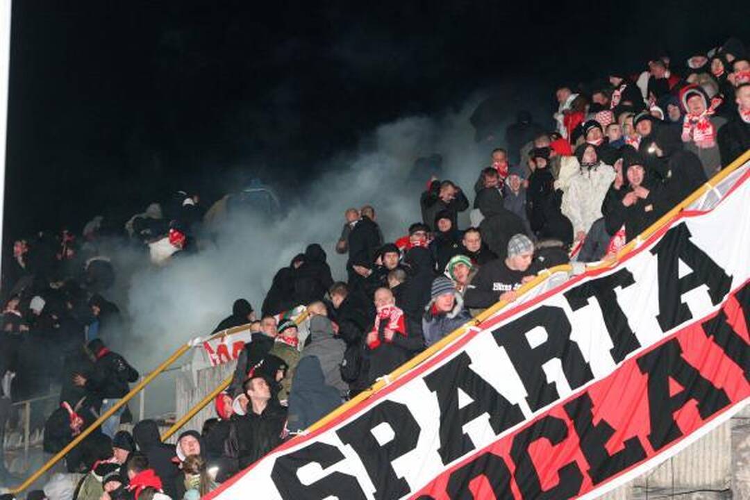 Lietuvos futbolininkai netikėtai palaužė lenkus