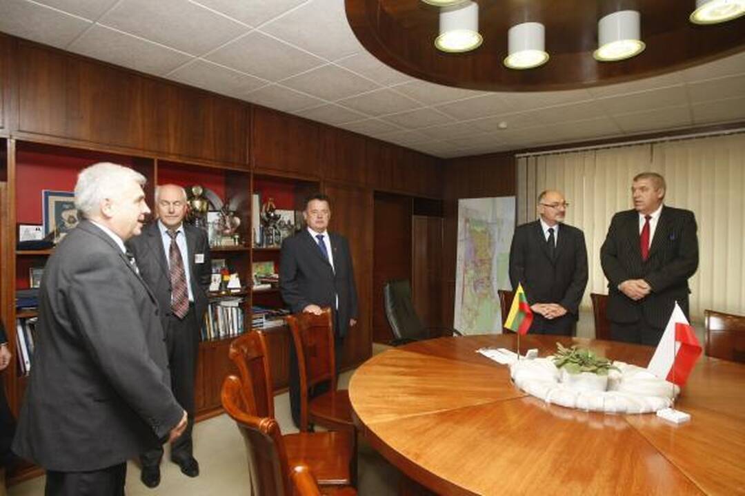 Lietuvos ir Lenkijos uostai sutarė bendradarbiauti (papildyta)