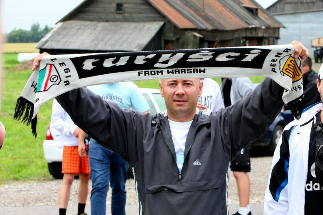 Kaune, Rotušės aikštėje, suimti 12 sirgalių, sukėlusių muštynes (atnaujinta)