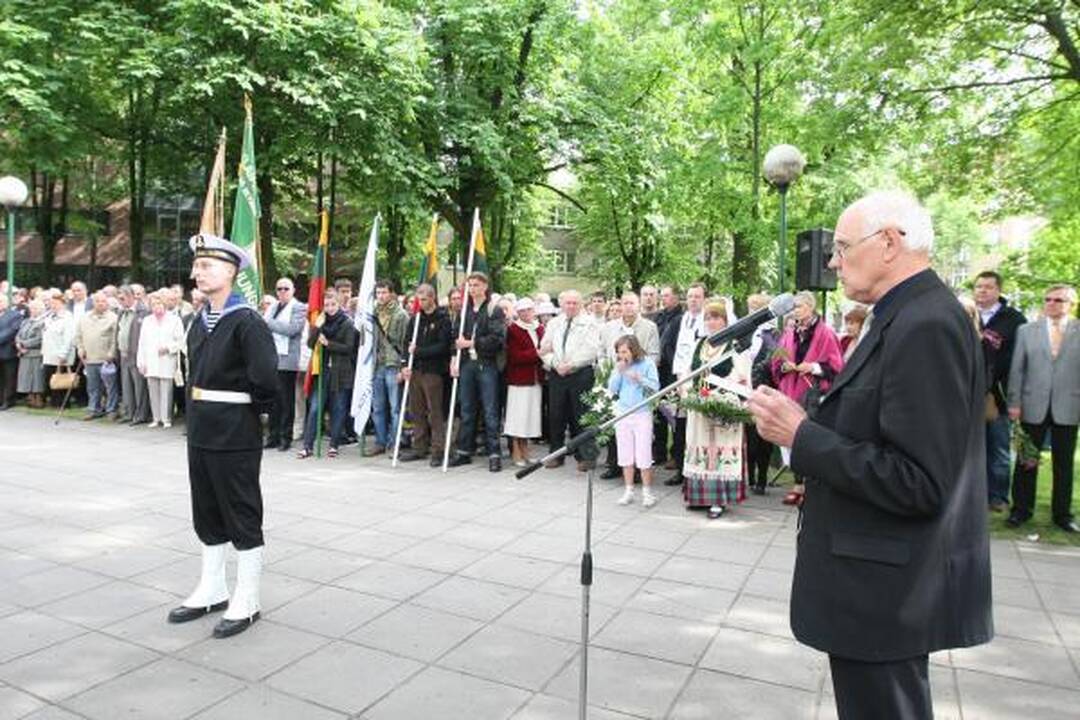 Vilties ir gedulo dieną Klaipėdoje priminė žilagalvių eisena