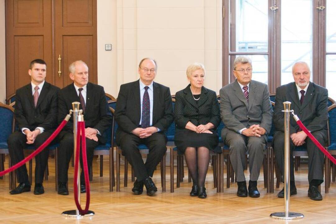 Su B.Lubiu atsisveikina politikai ir visuomenės veikėjai