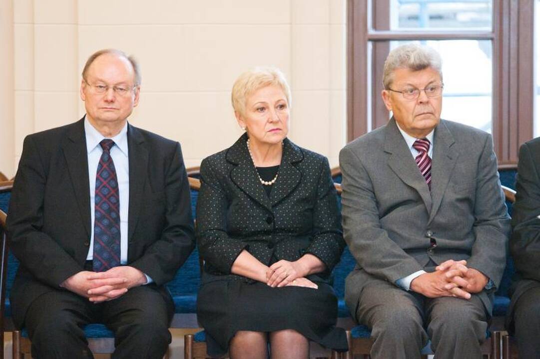 Su B.Lubiu atsisveikina politikai ir visuomenės veikėjai