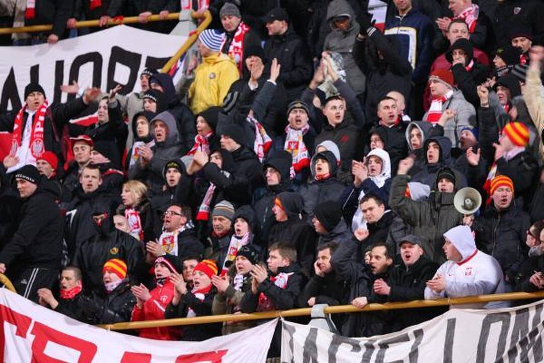 Lietuvos futbolininkai netikėtai palaužė lenkus