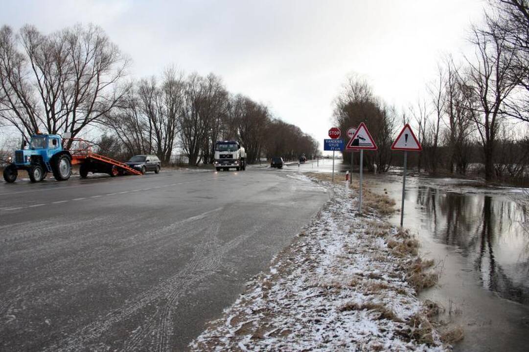 Rusnės salą užliejo netikėta potvynio banga (papildyta 14:37 val.)