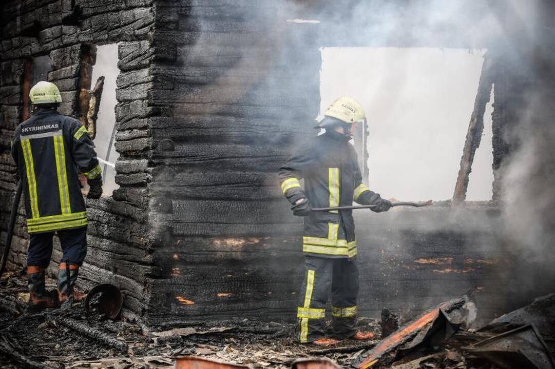 Per pusmetį Lietuvoje kilo daugiau nei 7 tūkst. gaisrų