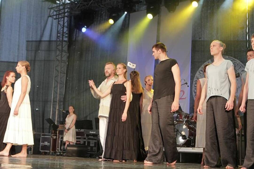 Senamiestį drebino jaunimo iniciatyva atgimusi roko opera