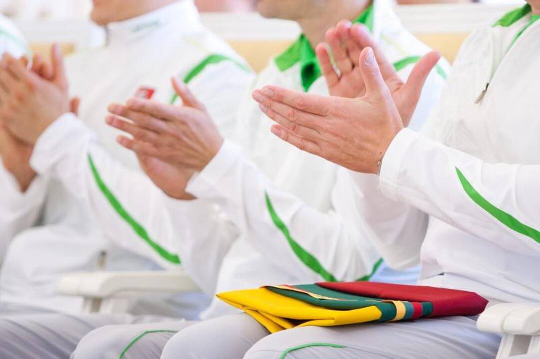 Prezidentė išlydėjo Lietuvos sportininkus į parolimpines žaidynes