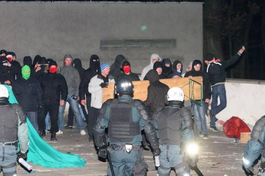 Lietuvos futbolininkai netikėtai palaužė lenkus