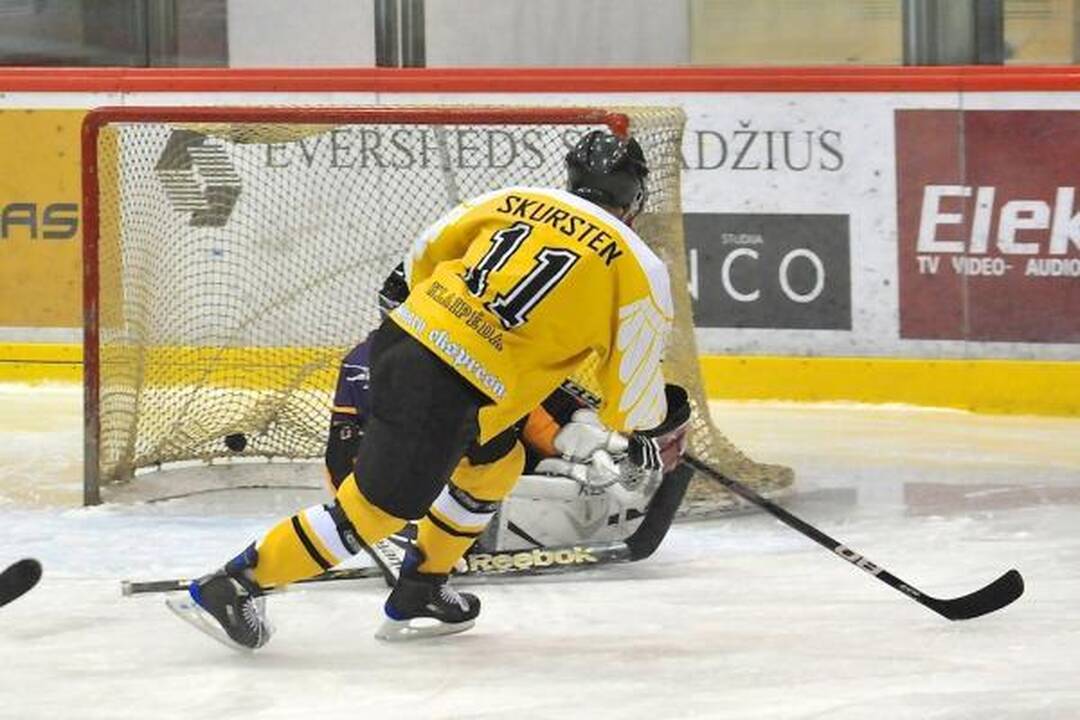 Ledo ritulio čempionate „Kirai“ sudorojo „Ledžingą“