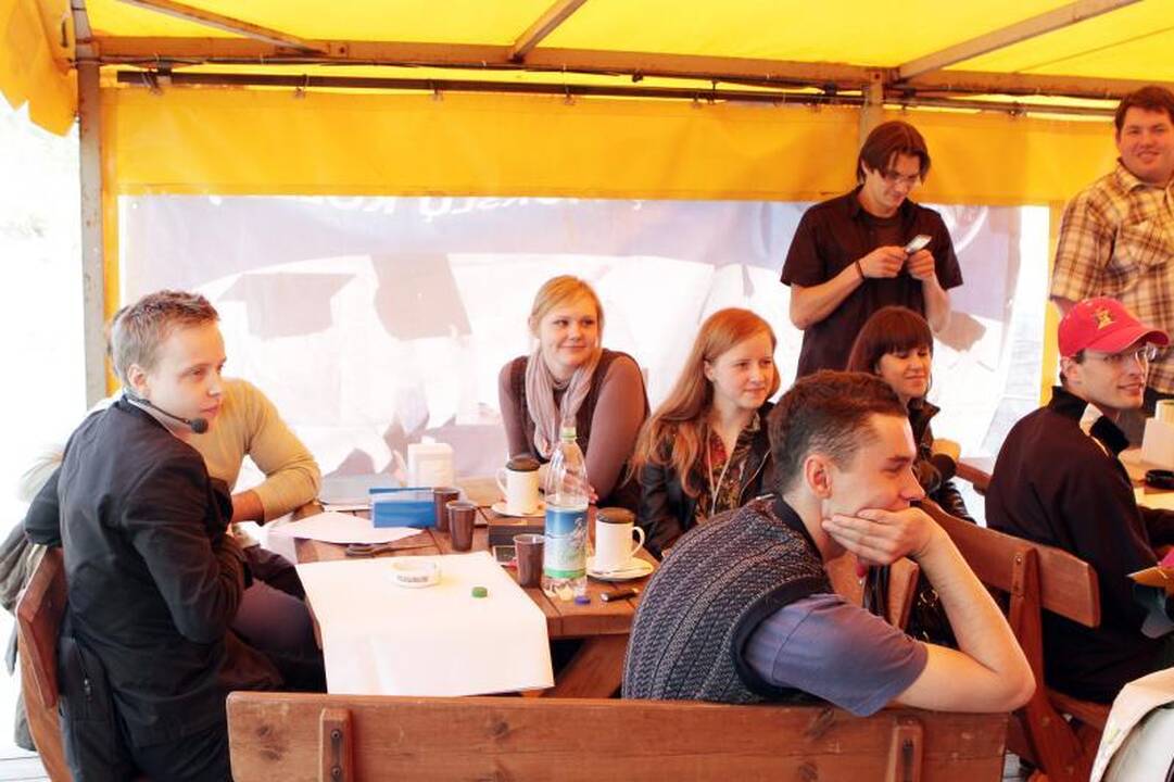 Švęsti Tarptautinės jaunimo dienos - prie jūros