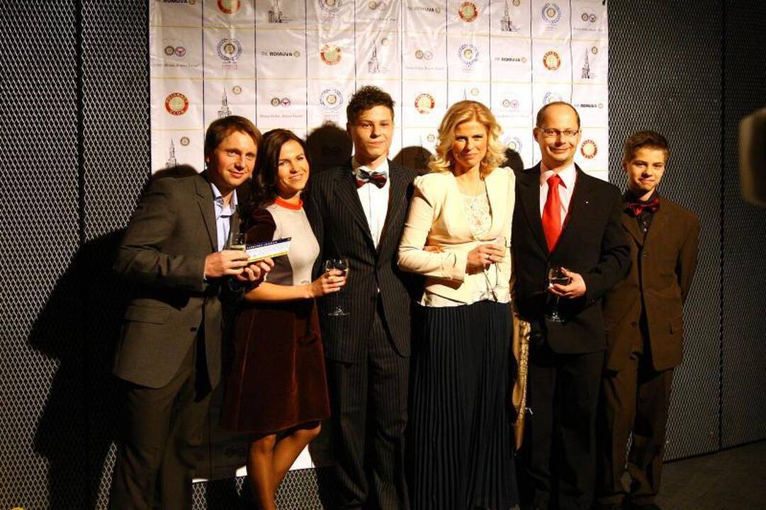 Kauno Rotary klubai ir šventė, ir aukojo