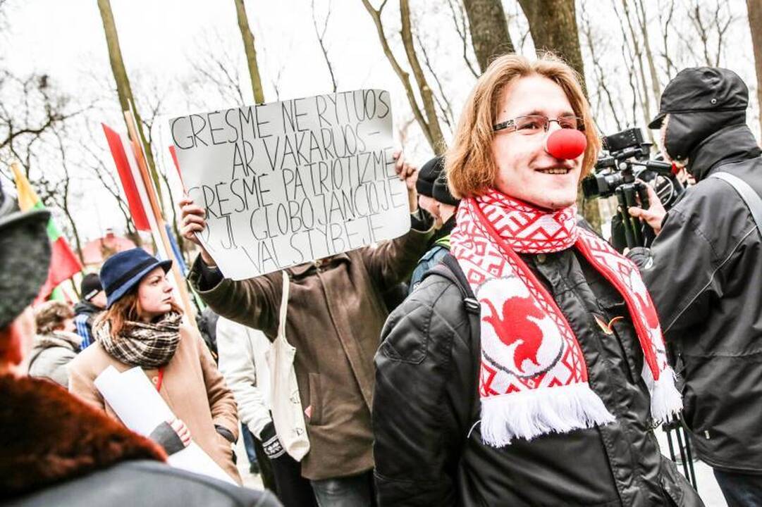 Provokacija nepavyko: tautininkų eitynės baigėsi sugiedojus himną
