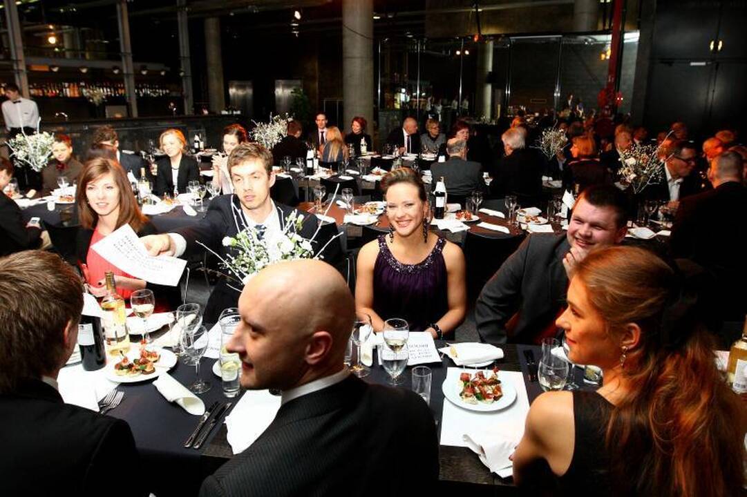 Kauno Rotary klubai ir šventė, ir aukojo