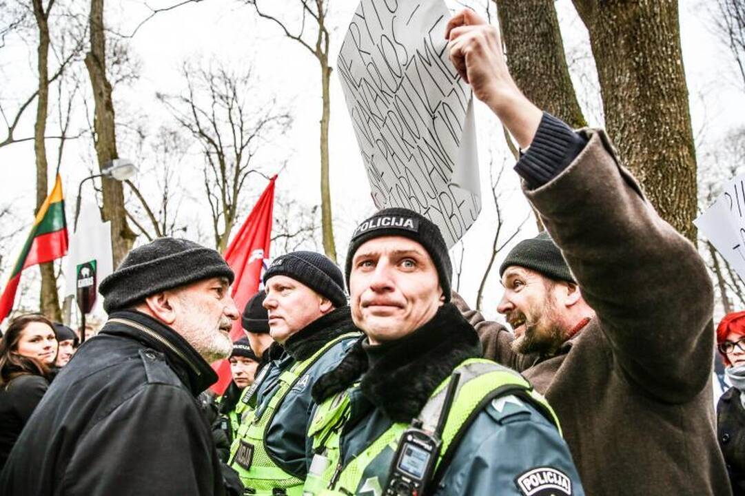 Provokacija nepavyko: tautininkų eitynės baigėsi sugiedojus himną