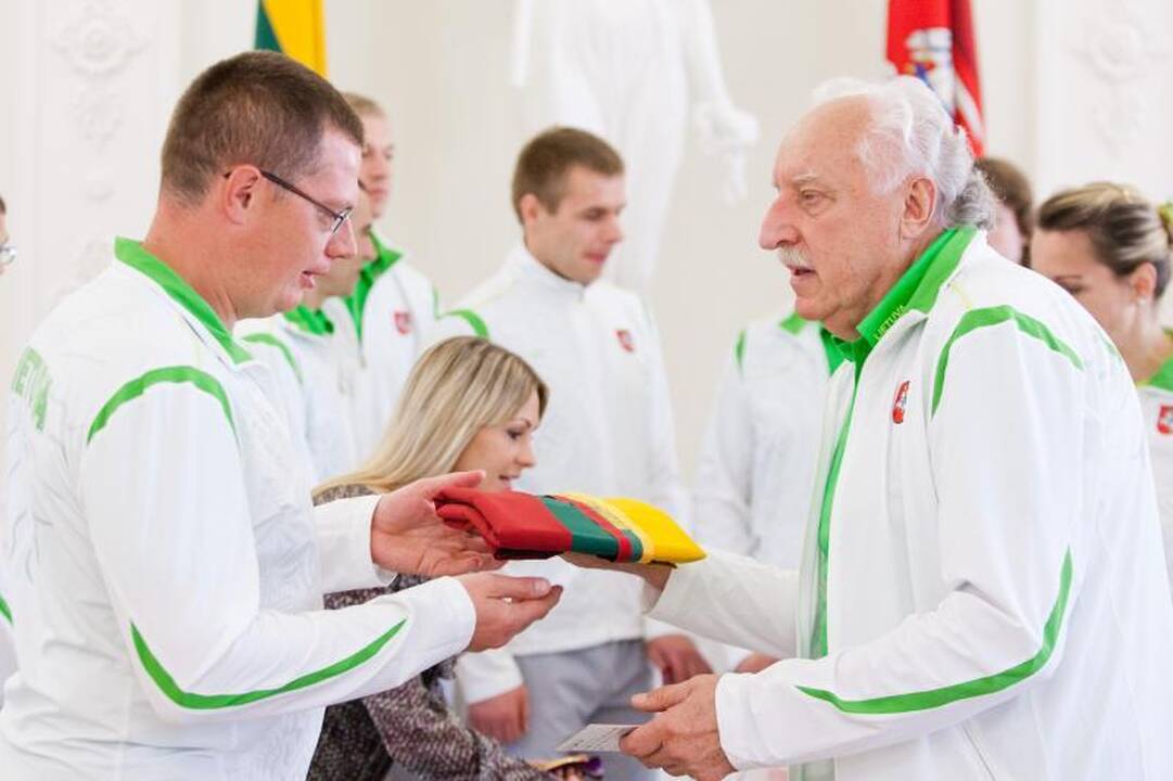 Prezidentė išlydėjo Lietuvos sportininkus į parolimpines žaidynes
