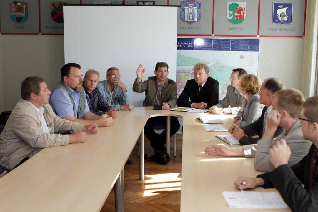 Darbo netekusius vežėjus nusiuntė į darbo biržą