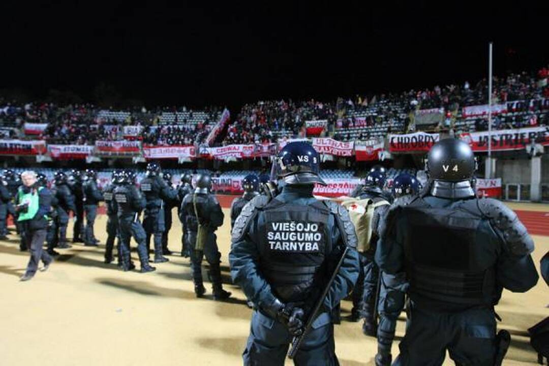 Lietuvos futbolininkai netikėtai palaužė lenkus