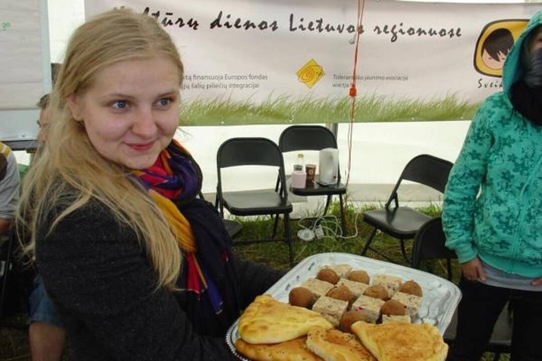 Kultūrų pažinimui – Tolerancijos troleibusas ir egzotiškų šalių užkandžiai
