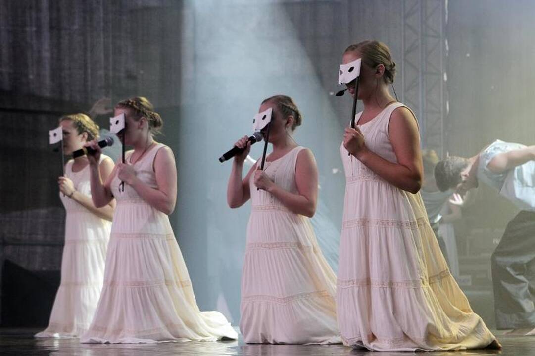 Senamiestį drebino jaunimo iniciatyva atgimusi roko opera