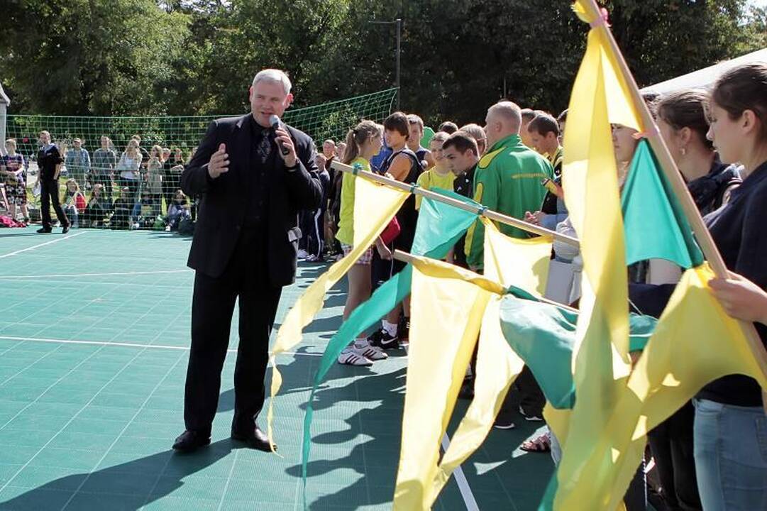 Klaipėdos Atgimimo aikštėje karaliavo krepšinis