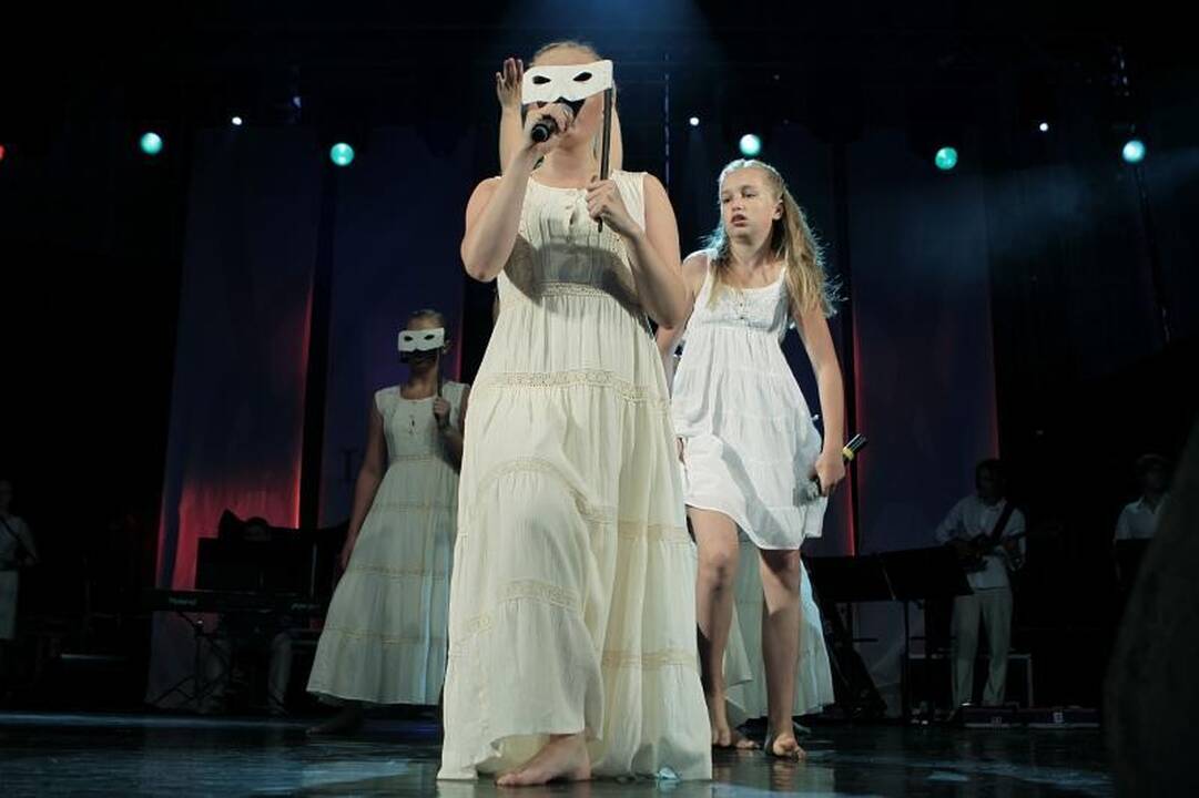 Senamiestį drebino jaunimo iniciatyva atgimusi roko opera