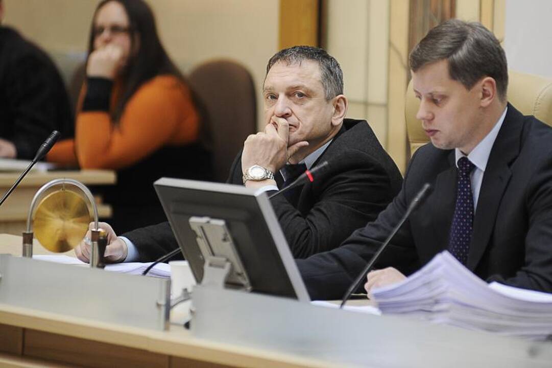 Valdžia nusprendė „Auros“ teatrą kol kas palikti ramybėje