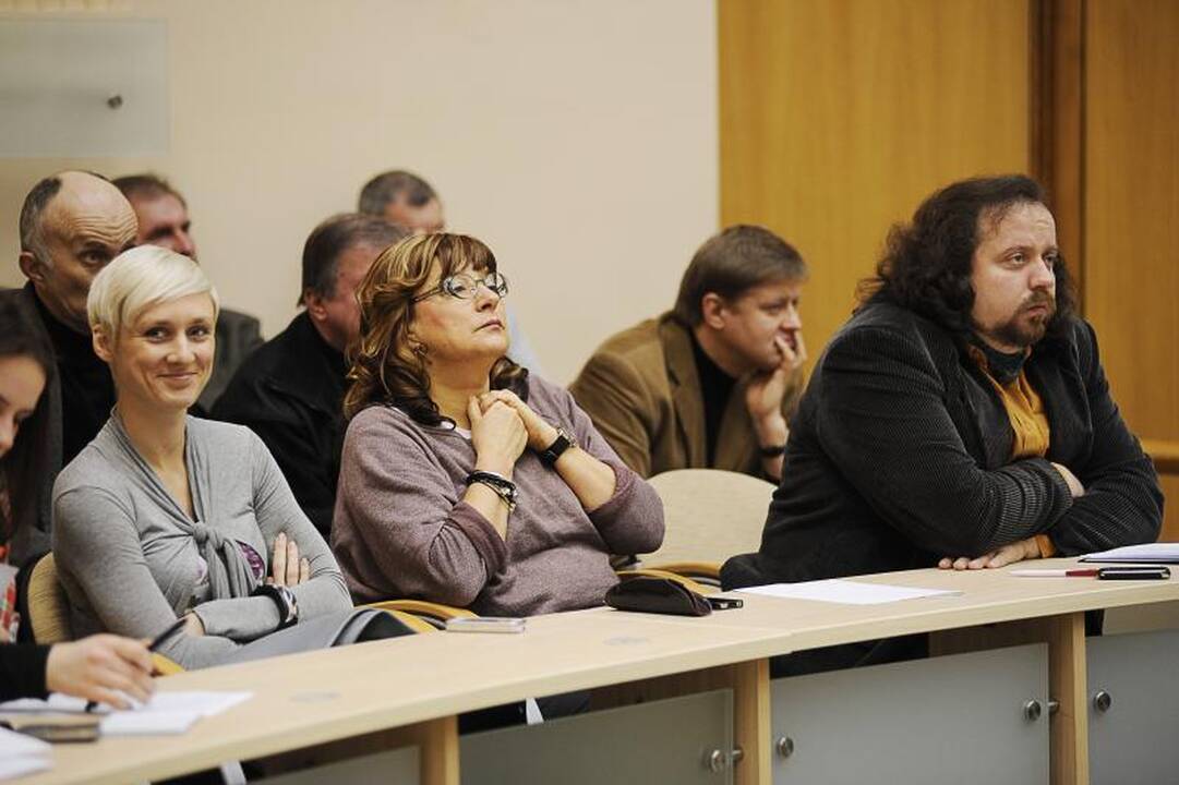 Valdžia nusprendė „Auros“ teatrą kol kas palikti ramybėje