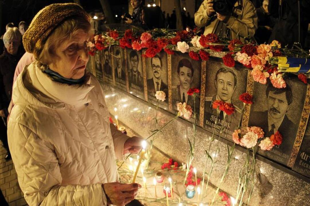 Per Černobylio katastrofos metines pradėjo naujo gaubto statybas