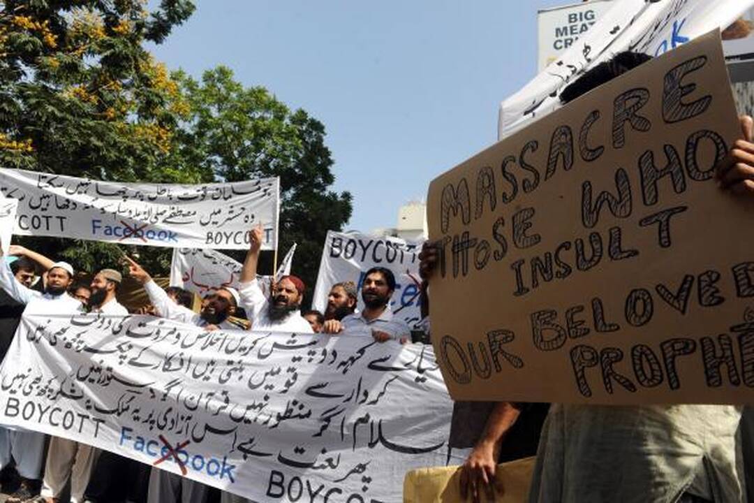 Pakistane po „Facebook“ uždarytas ir „YouTube“