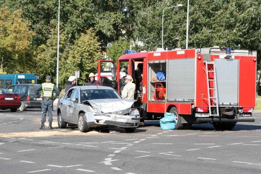 Klaipėdoje į avariją pateko Rusijos konsulato automobilis 
