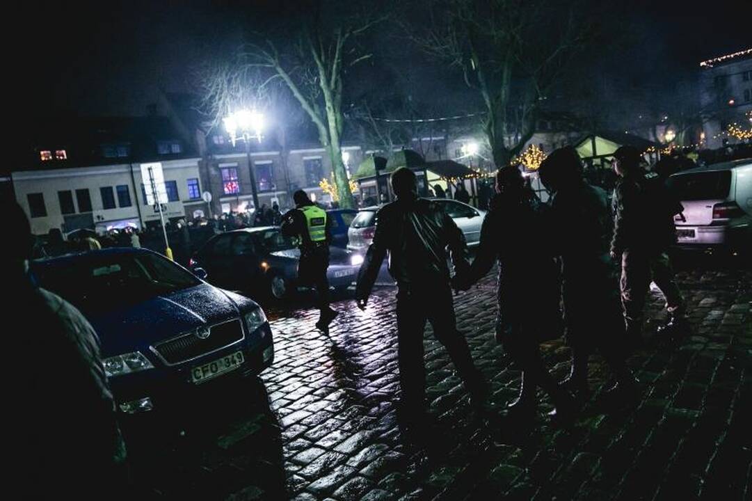 Naujametė naktis ir policijai, ir medikams buvo itin intensyvi