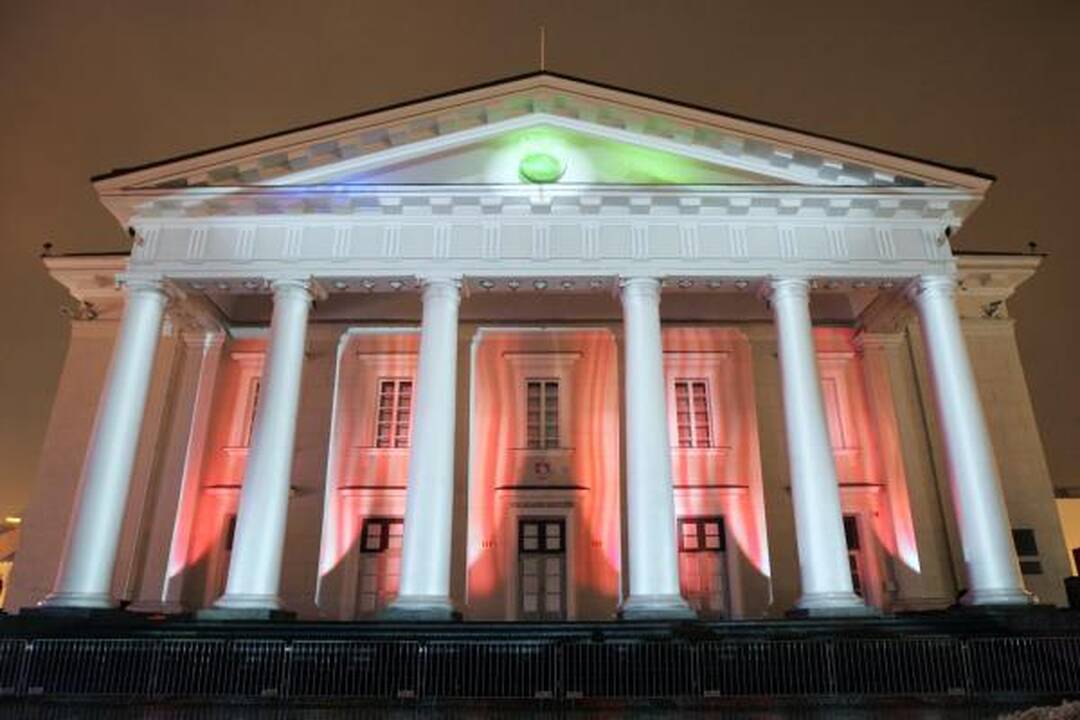 Vilniaus rotušę talžė liepsnų liežuviai 