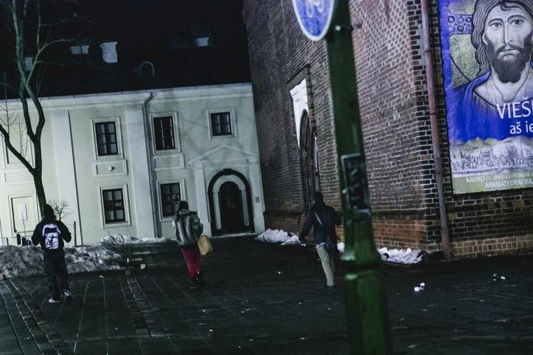 Naujametė naktis ir policijai, ir medikams buvo itin intensyvi