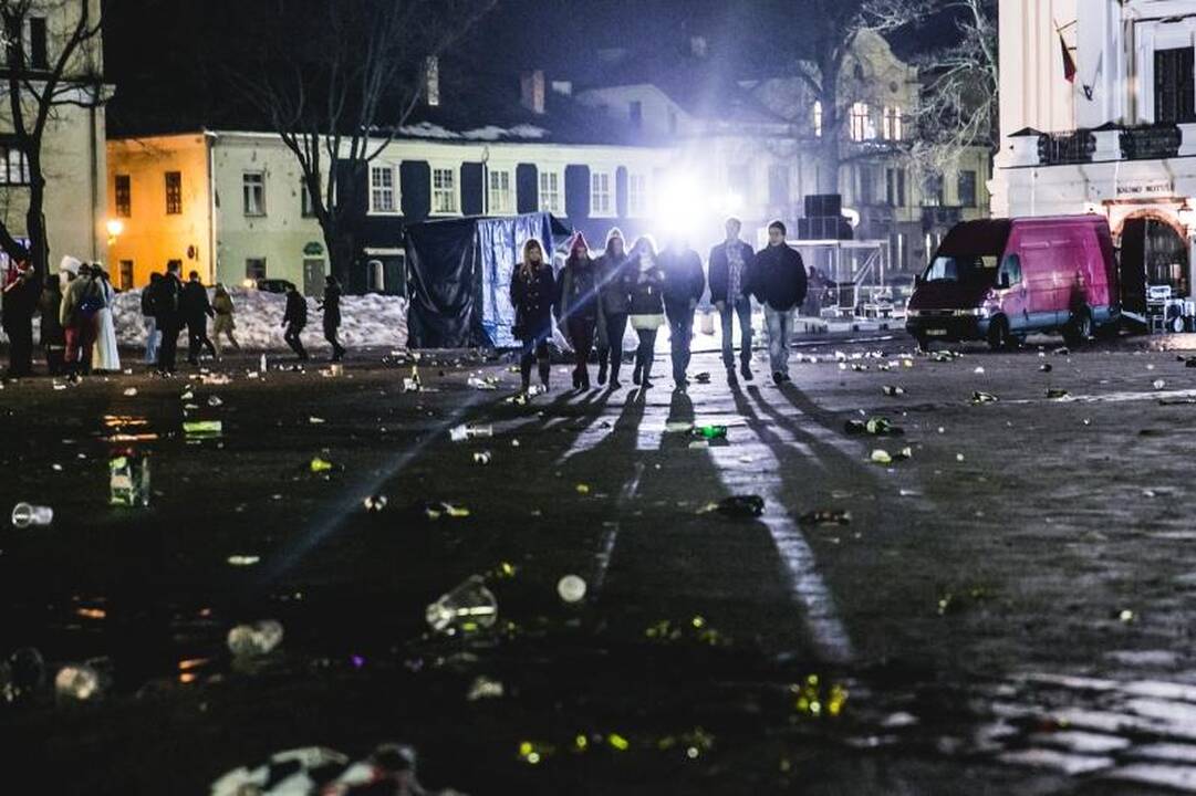 Naujametė naktis ir policijai, ir medikams buvo itin intensyvi