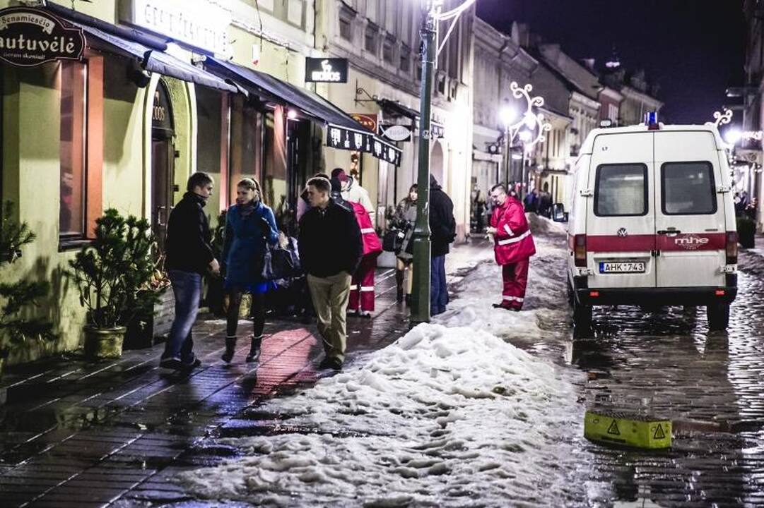 Naujametė naktis ir policijai, ir medikams buvo itin intensyvi