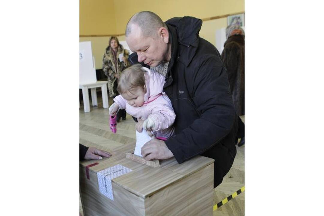 Latvijoje iki 16 val. referendume dalyvavo 50,79 proc. rinkėjų