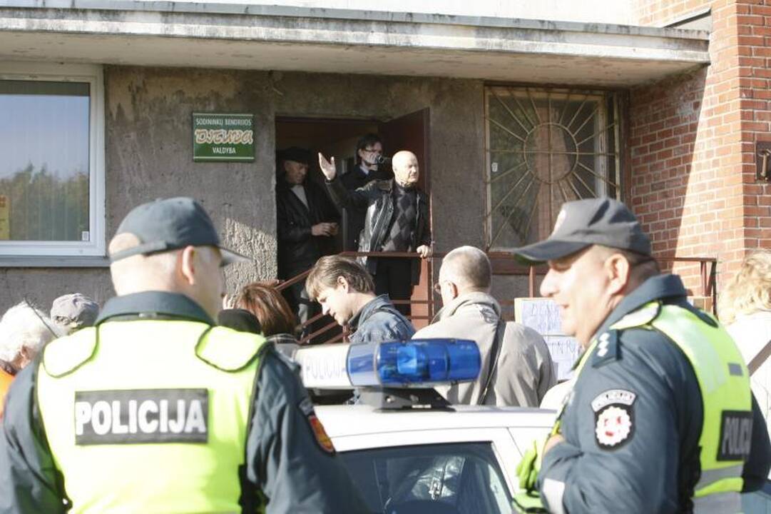 Mitingavę dituviškiai: bendrijos pirmininkas - apsišaukėlis!