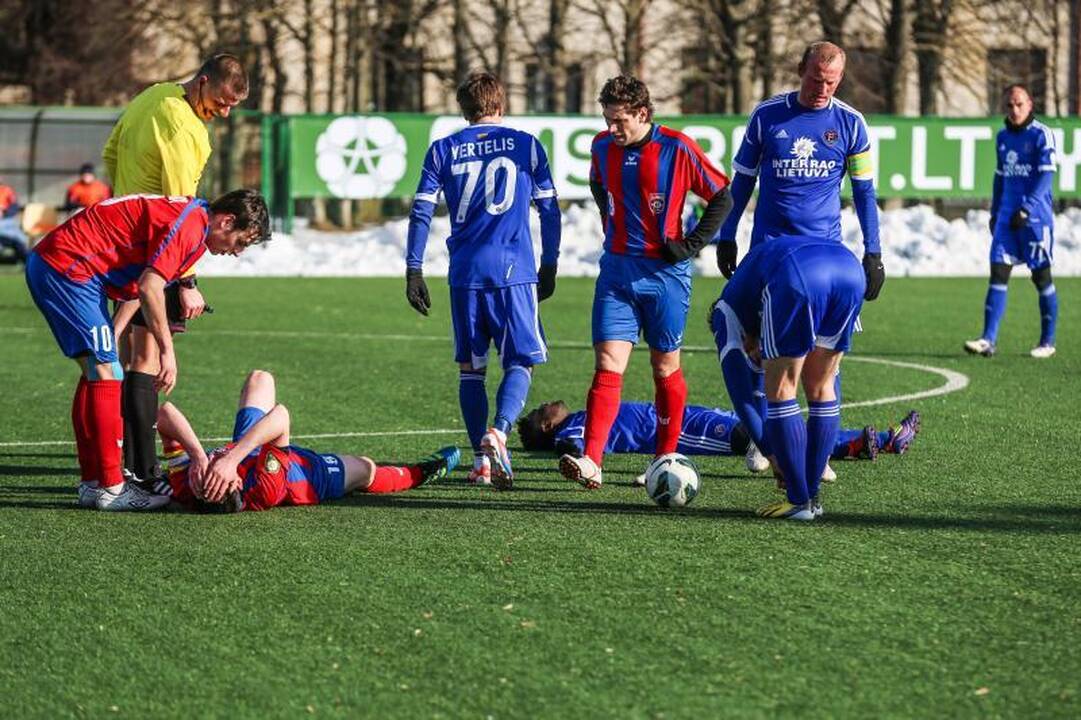 Futbolo lygos startas Kaune: čempionai įveikė „Dainavą“