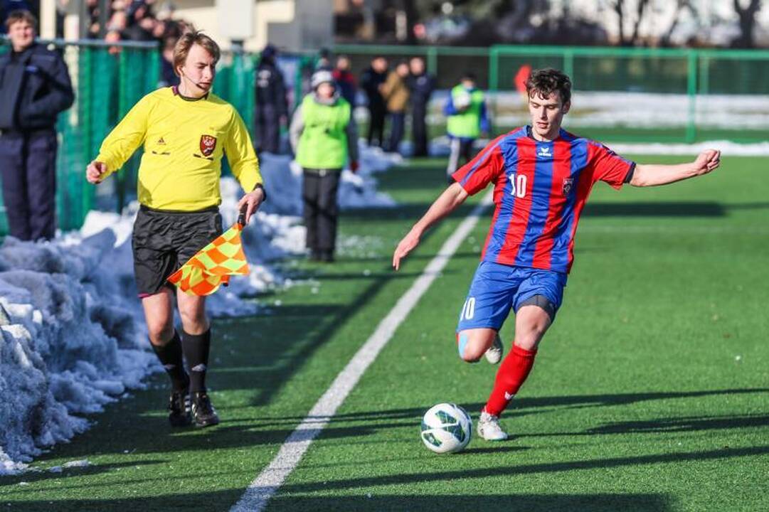 Futbolo lygos startas Kaune: čempionai įveikė „Dainavą“