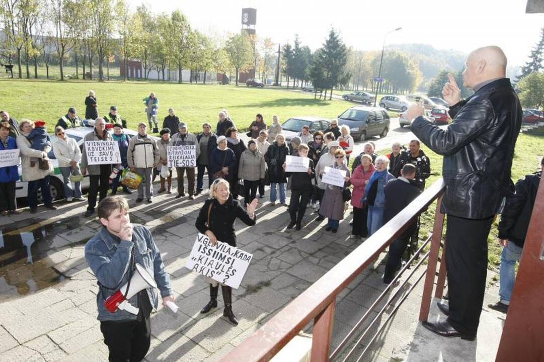 Mitingavę dituviškiai: bendrijos pirmininkas - apsišaukėlis!