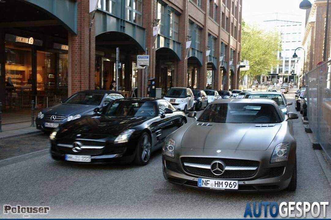 Nauja superautomobilių tendencija – tik matiniai atspalviai
