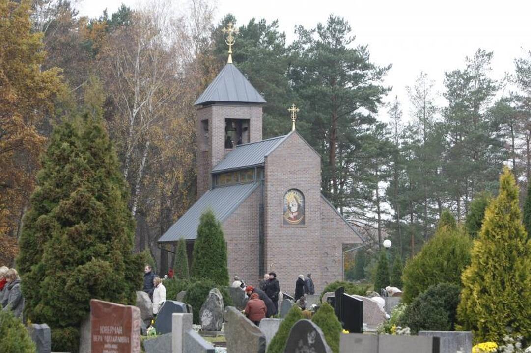 Lėbartų kapinėse – minios klaipėdiečių  