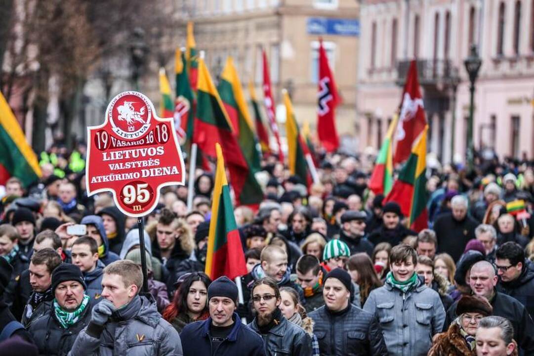 Provokacija nepavyko: tautininkų eitynės baigėsi sugiedojus himną